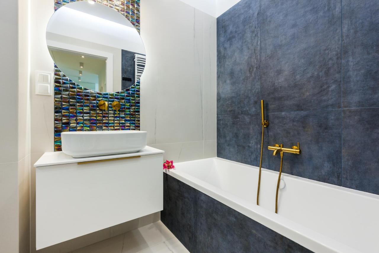 גדינייה Plac Unii Aquamarine Premium Apartment מראה חיצוני תמונה